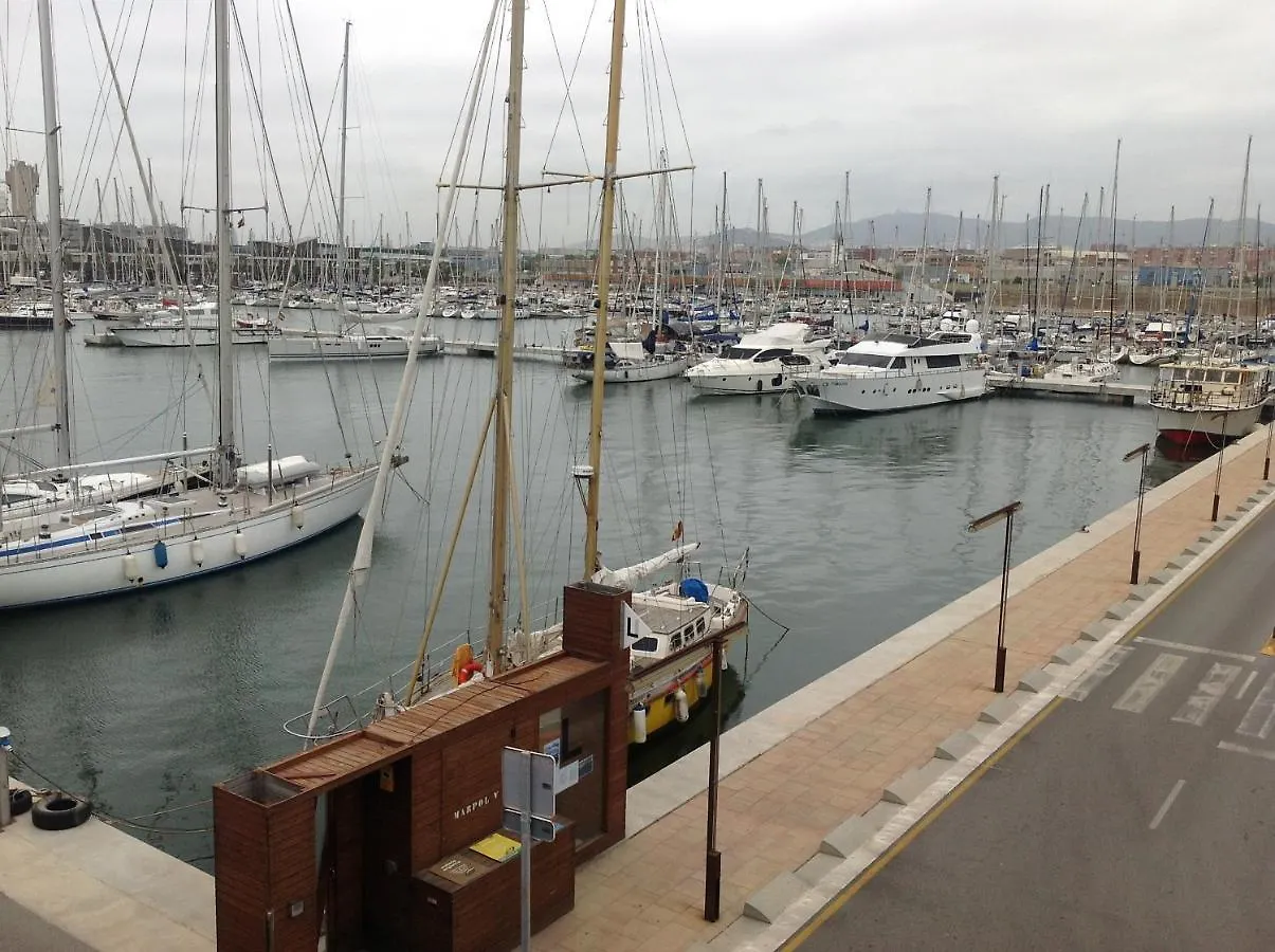 Badalona Beach Apartment ספרד