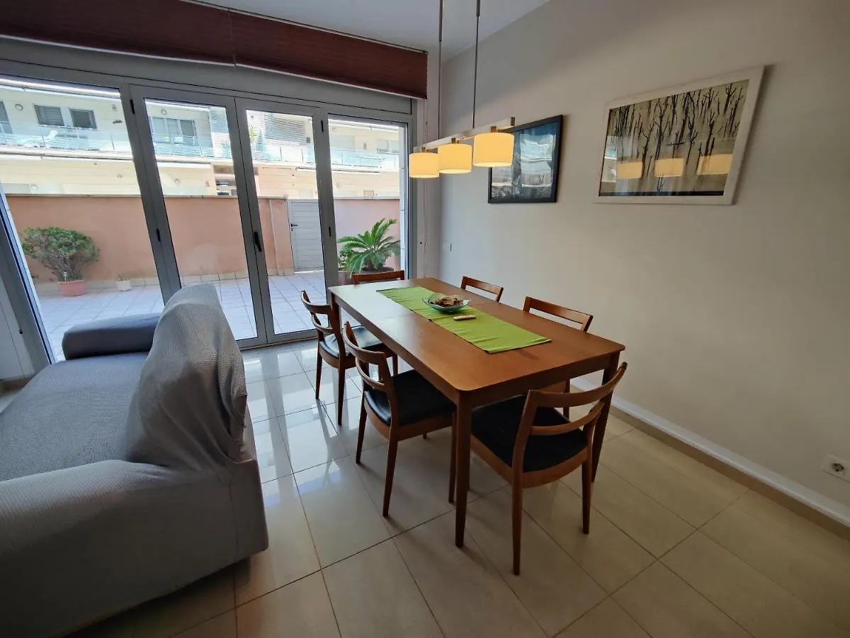 Badalona Beach Apartment 0*,  ספרד