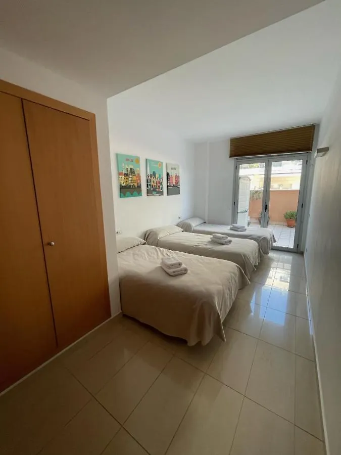 Badalona Beach Apartment 0*,  ספרד