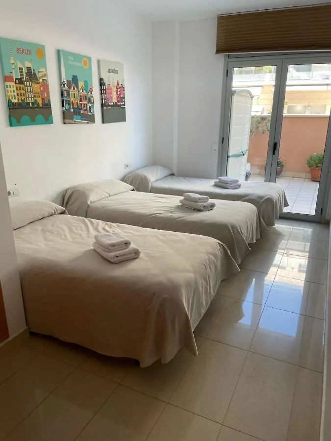 Badalona Beach Apartment 0*,